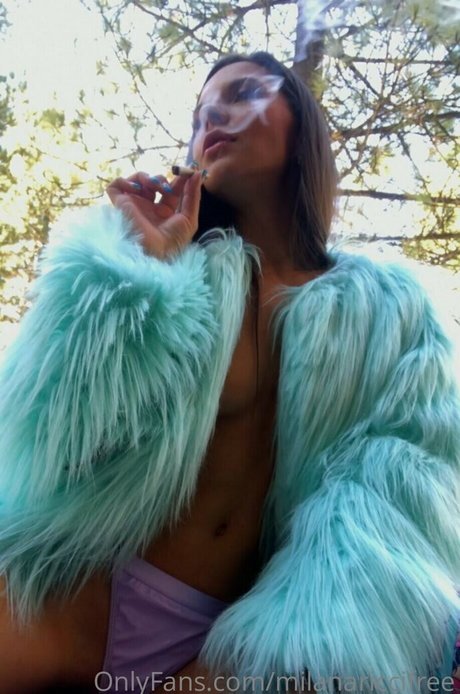 義母オンリーファンズ セクシー裸 写真