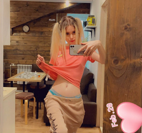 vikneskafree セクシーモデル 写真