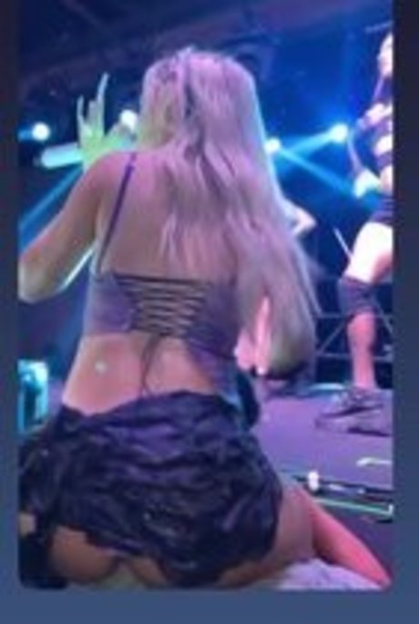 ティーン乱交OnlyFans アート裸 画像