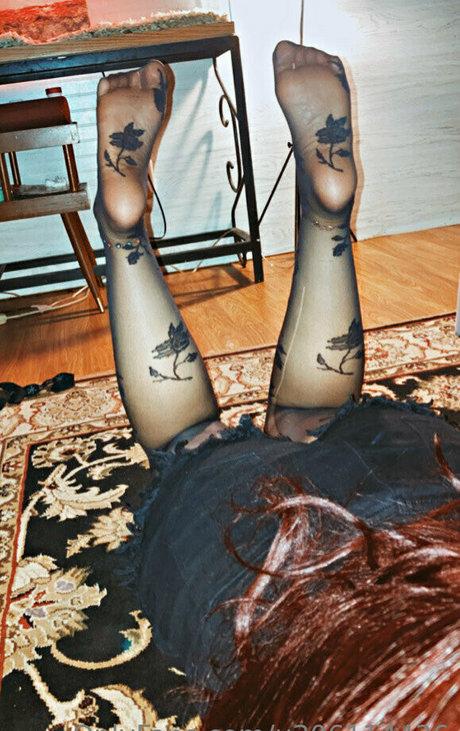 lilpikaachu セックスモデル 画像