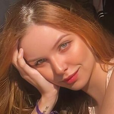 Lorena Orsi かわいいスター 写真