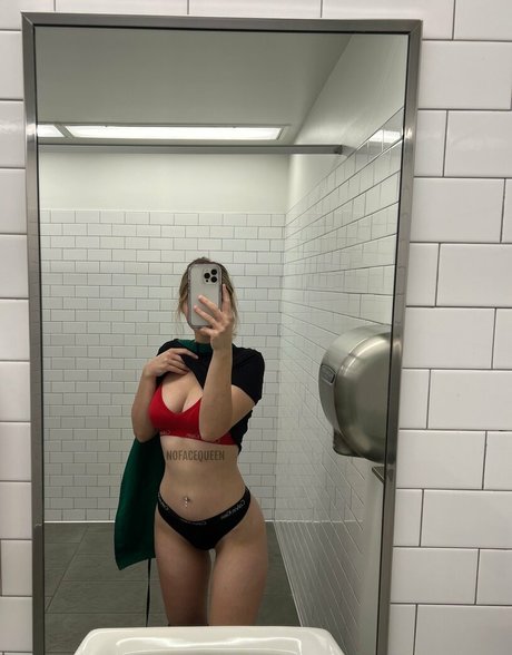 TheNoFaceQueen ヌード女優 写真