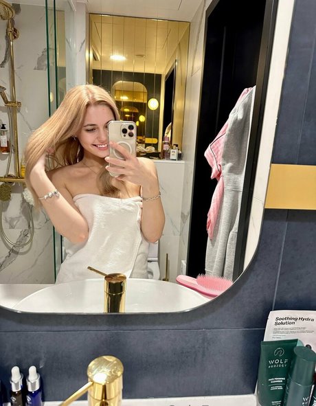 Kari i アートスター アーカイブ