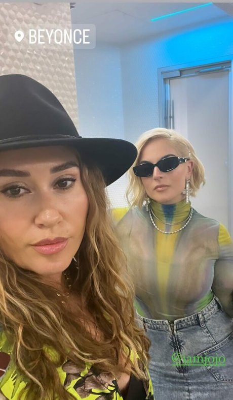 Jojo Levesque エロティックモデル アーカイブ