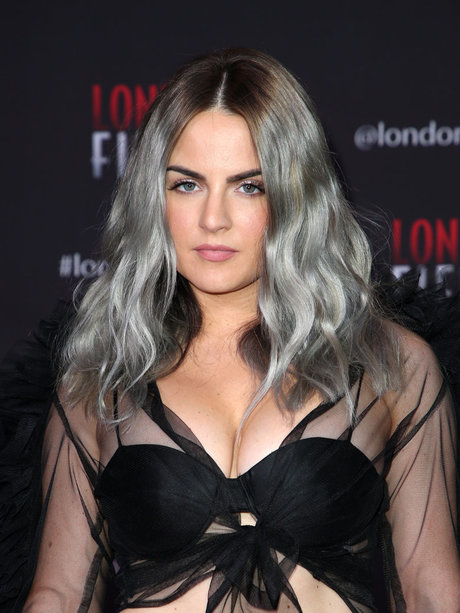 巨乳の赤毛オンリーファンズ えろ 画像