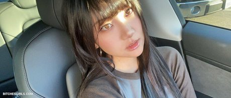 痩せたアジア人ティーン OnlyFans 素敵 写真