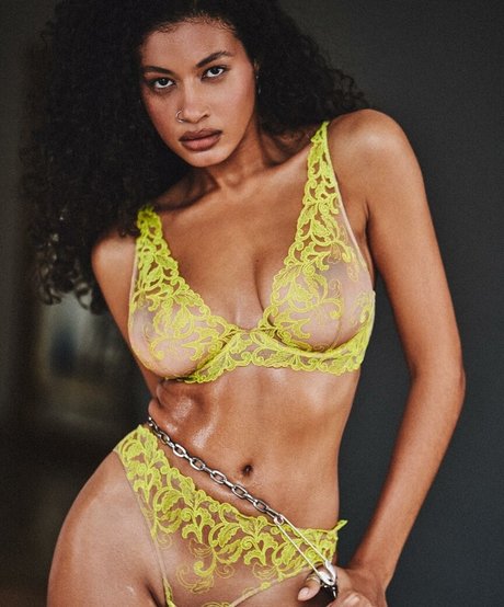 tanni no セクシーなポルノスター 写真