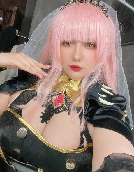 mintosylveon xxxスター 画像