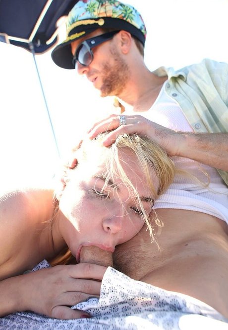 セクシーなドレスOnlyFans ホット 写真