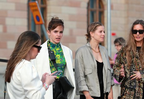 アジア人の偽おっぱいオンリーファンズ 無料裸 ギャラリー