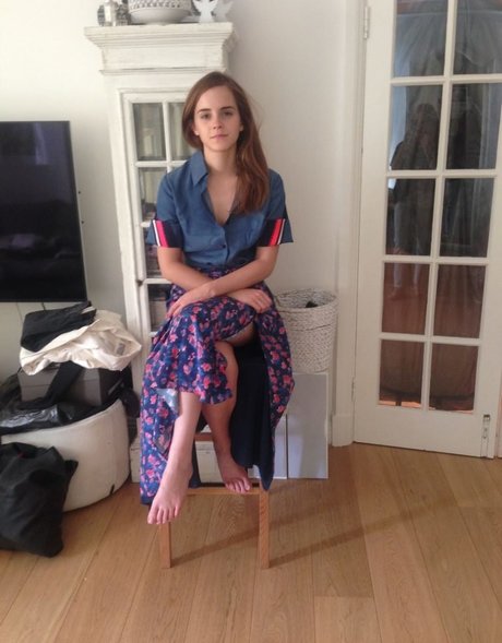 巨乳の熟女オンリーファンズ セクシーヌード 写真