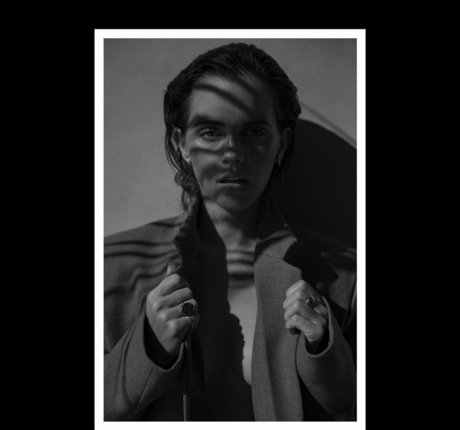 ラテン系ティーンオンリーファンズ 無料ヌード 写真