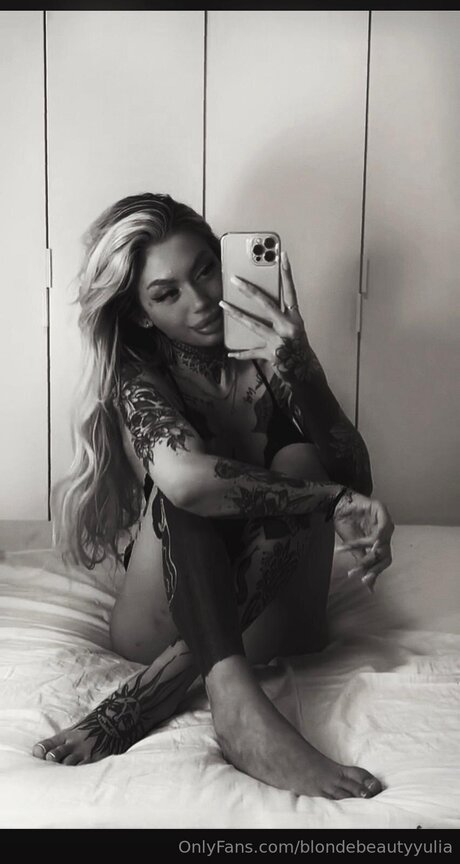 ピアス乳首オンリーファンズ パーフェクト 写真