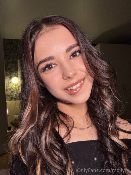 Mollylo セクシーなポルノスター 写真