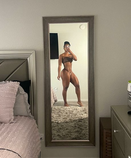 熟女乱交OnlyFans セックス 写真