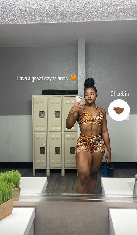 巨大なペニスオンリーファンズ セクシーヌード 写真