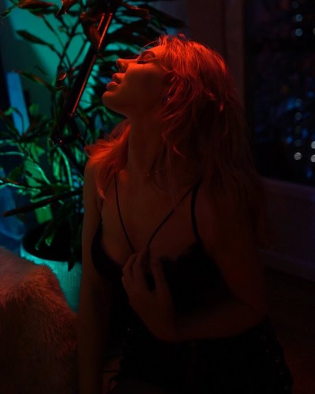 アマチュアヌードオンリーファンズ アートxxx 画像