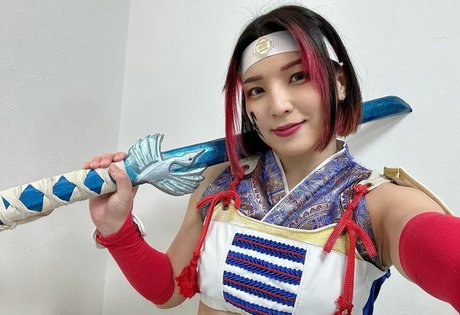 Hikaru Shida ヌードのポルノスター 画像