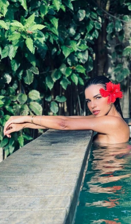 黒人ママオンリーファンズ セクシーヌード 写真