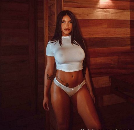 Ayarla Souza 無料のスター ギャラリー