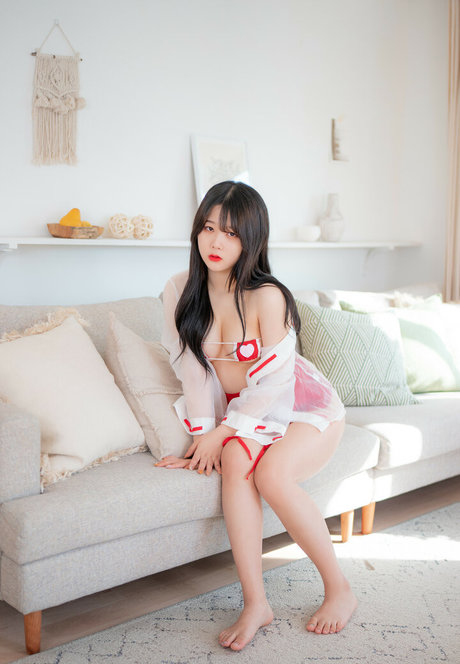 フェイシャルオンリーファンズ 無料ヌード 画像