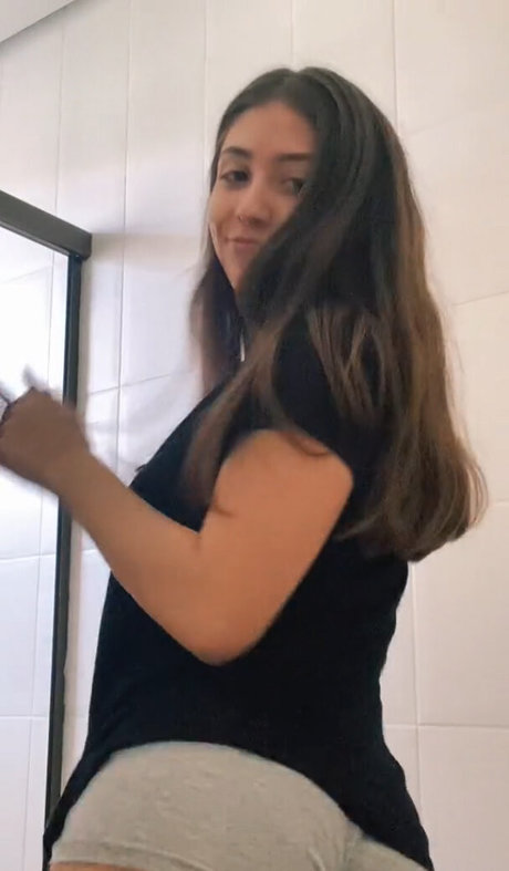 セクシーなドレスOnlyFans えろた 写真