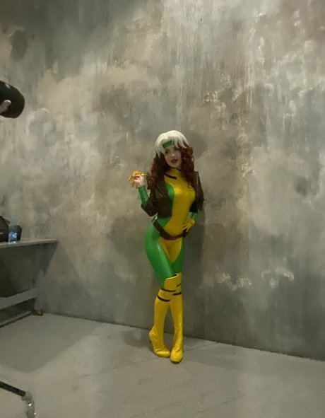 曲線美のランジェリーOnlyFans アートヌード 写真