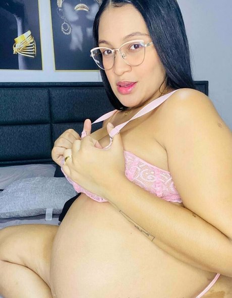 巨尻オンリーファン アダルト 写真