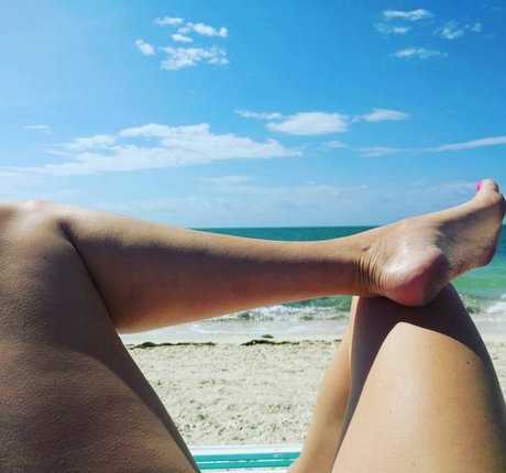 Elyse Willems 独占ポルノスター 写真