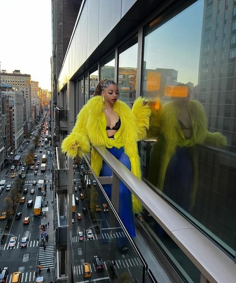 フェラチオ アジア人 OnlyFans 美しい 写真