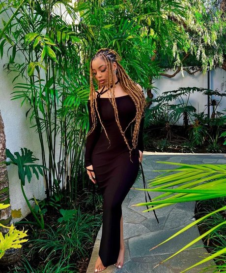 JOIティーンオンリーファンズ ヌード 写真