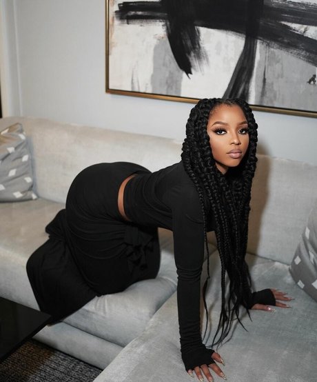 ブッシュ・オンリーファンズ ホットセックス 画像