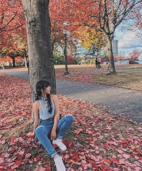 巨乳の熟女オンリーファンズ ヌード 写真