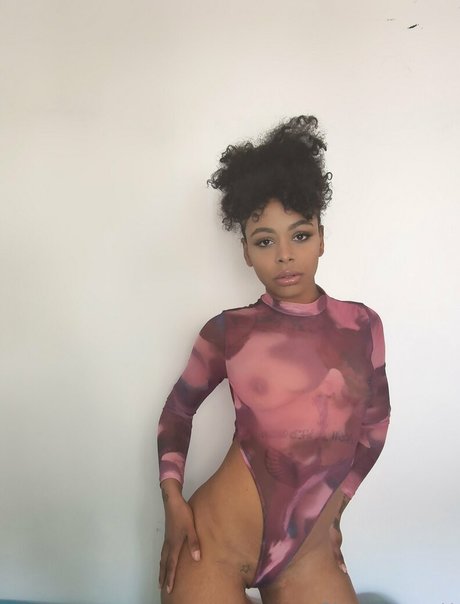 yourcleopathra ヌードスター ギャラリー