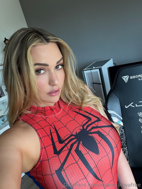 miamalkovafree かわいいスター 写真