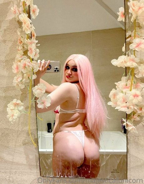 majesticafunicorn トップポルノスター 画像