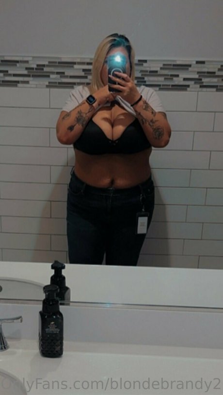 blondebrandy269 ポルノスター 独占 写真