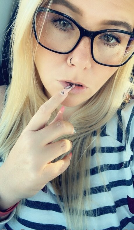 精子オンリーファン 裸 写真