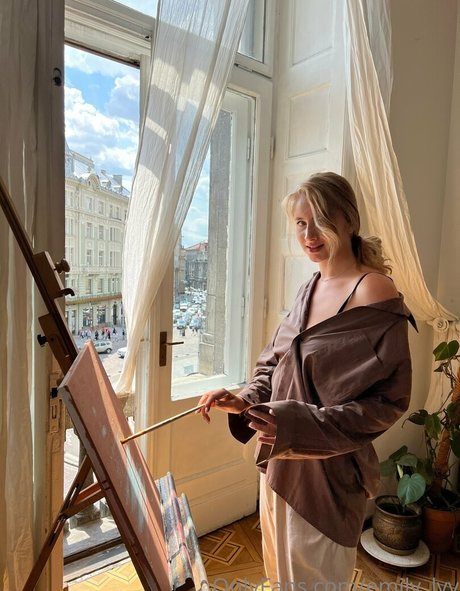 金髪クーガーオンリーファンズ パーフェクト 写真