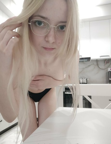 背が高くて巨乳のOnlyFans アダルト無料 写真