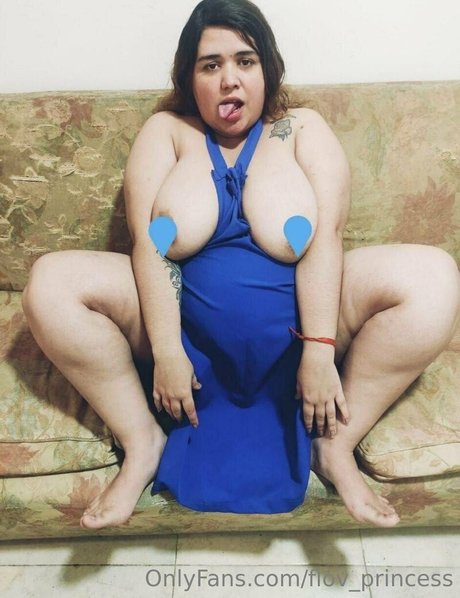 巨乳の熟女オンリーファンズ セクシーヌード アーカイブ