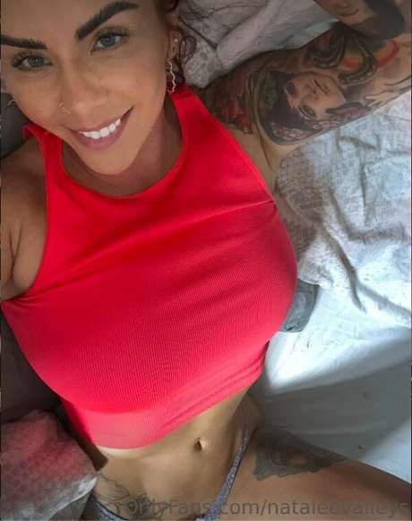 Natalee Harris アダルトスター ギャラリー