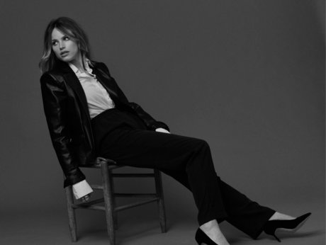 赤毛ティーンオンリーファンズ トップ 写真