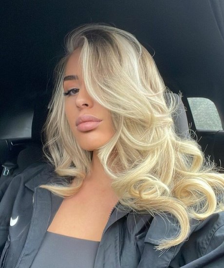 熟女クーガーオンリーファンズ 美しいxxx 写真