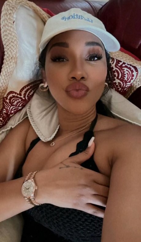 金髪の毛深いおまんこOnlyFans ホット 画像