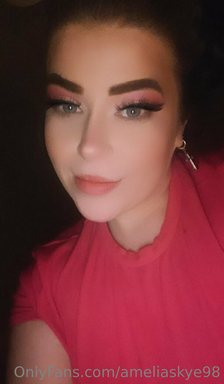 18歳のオンリーファンズ 無料アダルト 写真