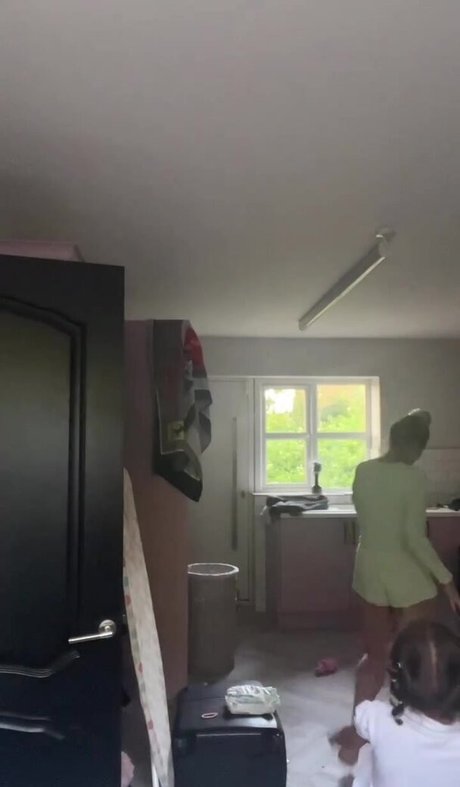 大学生のオンリーファンズ 無料 画像