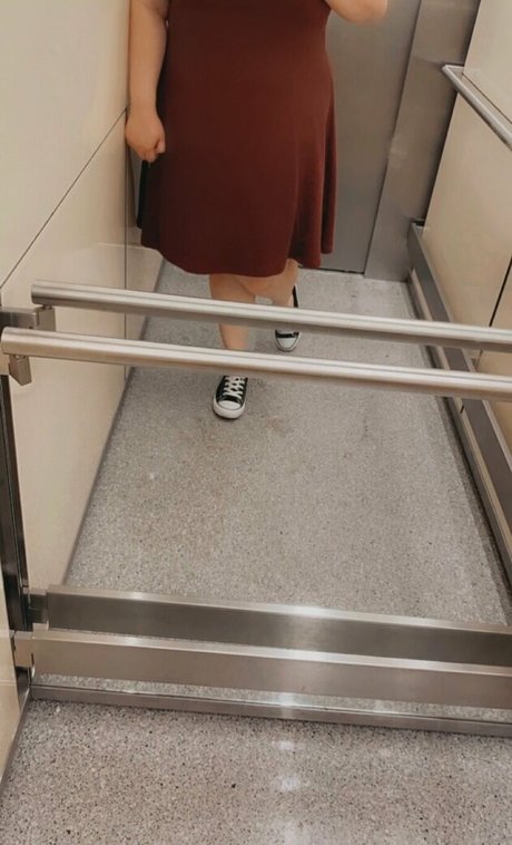 misscharliestoybox エロティックモデル 写真