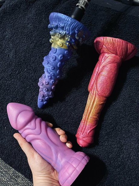 misscharliestoybox エロティックなモデル 写真