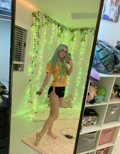 MorganLeFoy 裸モデル 画像